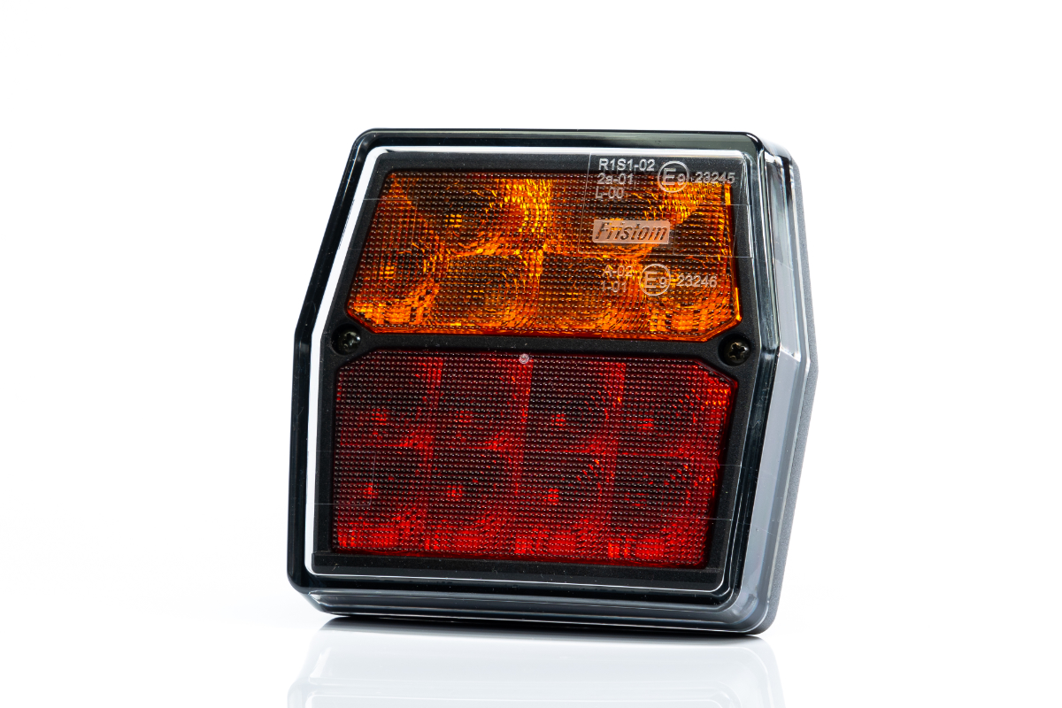 Задний фонарь LED универсальный 12V, 3 функции