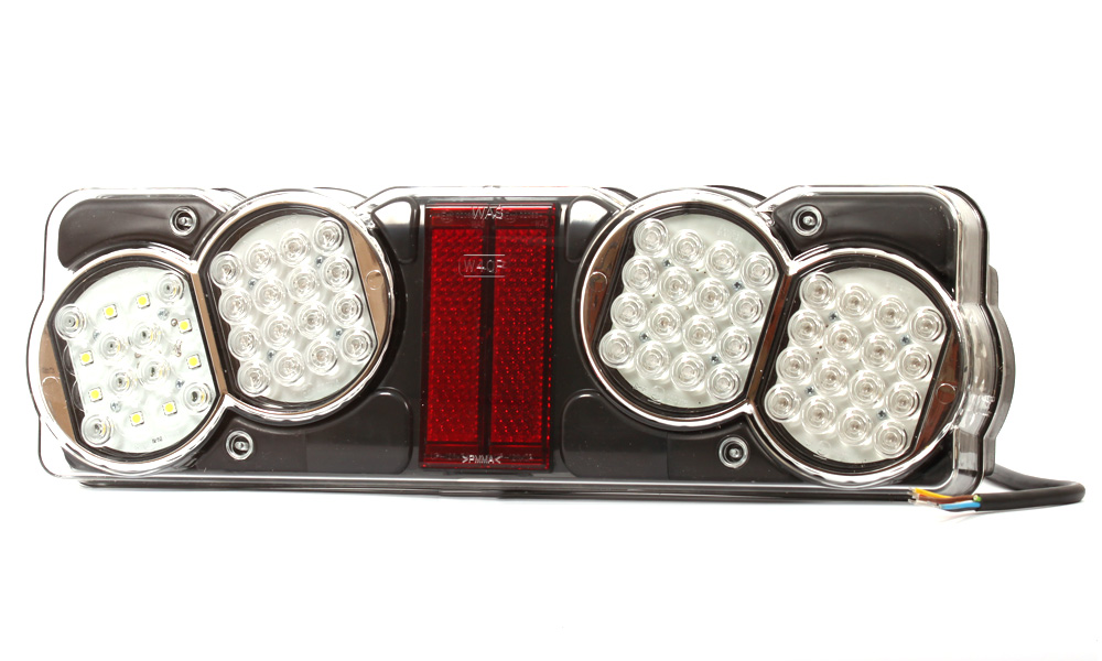 Multifunctional rear lamp 210