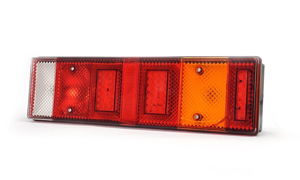Combination rear lamp without side position light 659