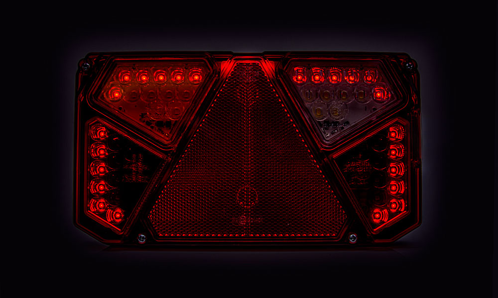 Multifunctional rear lamp 995